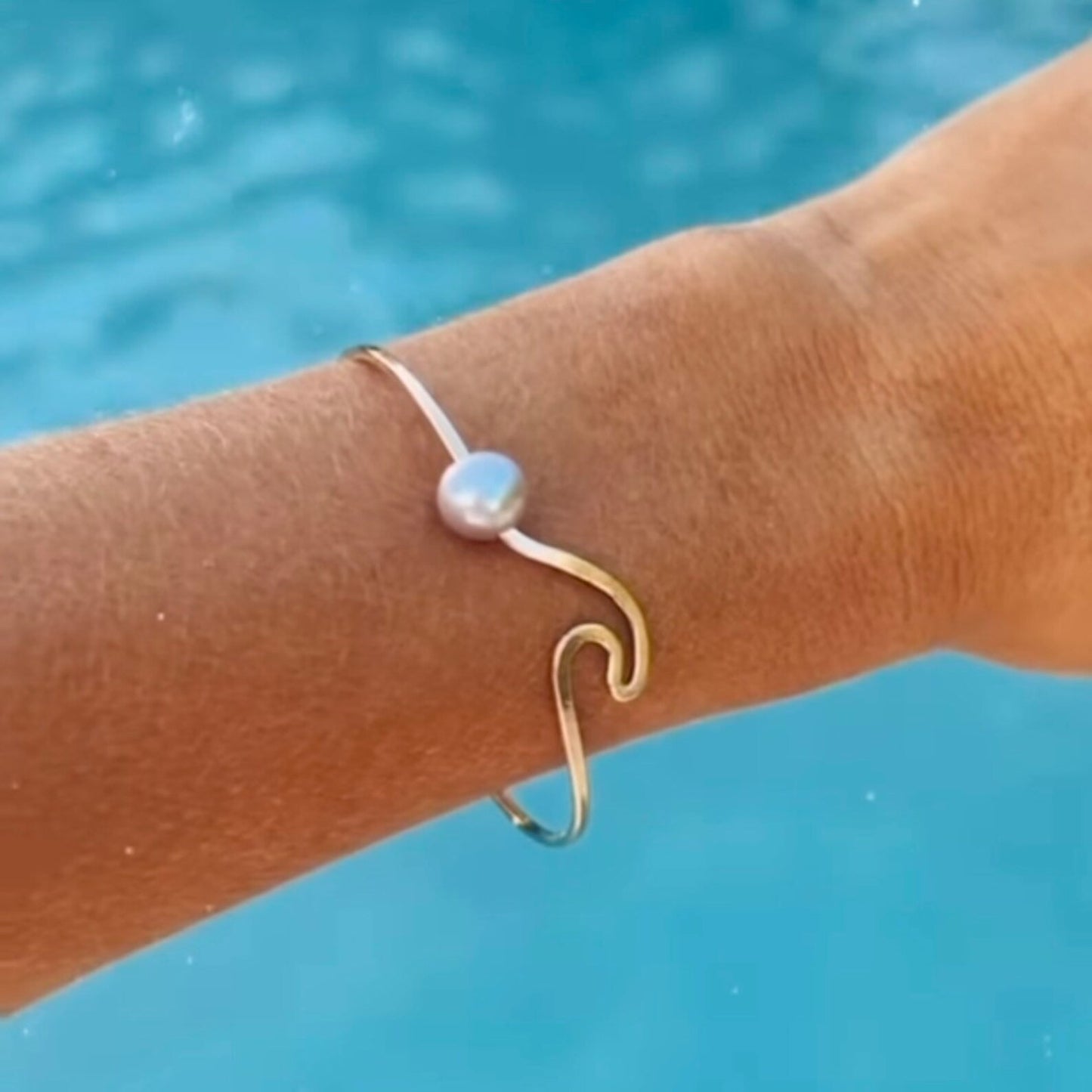 La Mer Wave Bangle